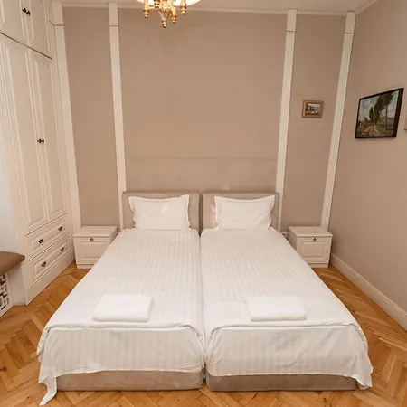 Bed & Breakfast George&dragon Boekarest