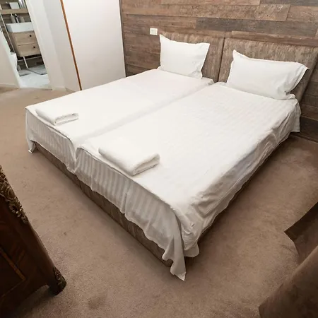 住宿加早餐酒店 乔治与龙住宿加早餐旅馆 布加勒斯特