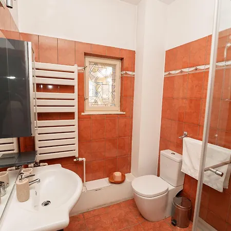 Bed & Breakfast George&dragon Boekarest